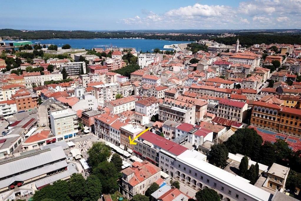 Markaat Apartment Pula Bagian luar foto