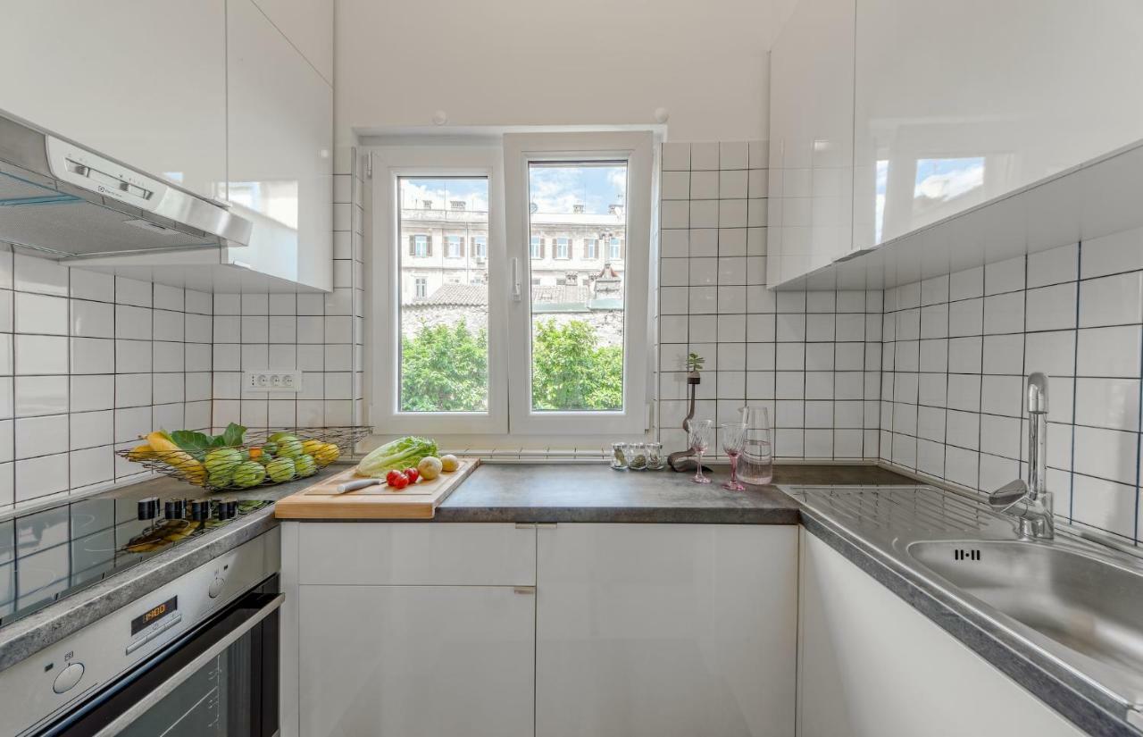 Markaat Apartment Pula Bagian luar foto
