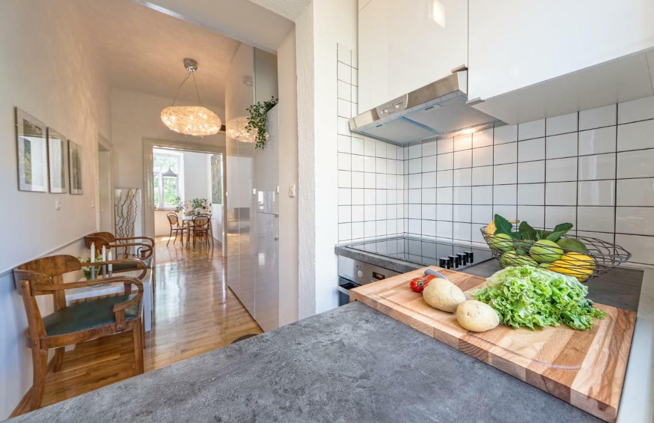 Markaat Apartment Pula Bagian luar foto
