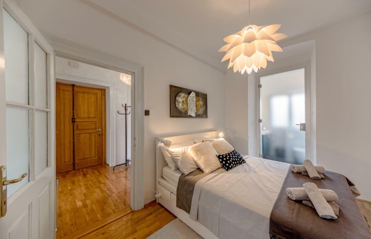 Markaat Apartment Pula Bagian luar foto